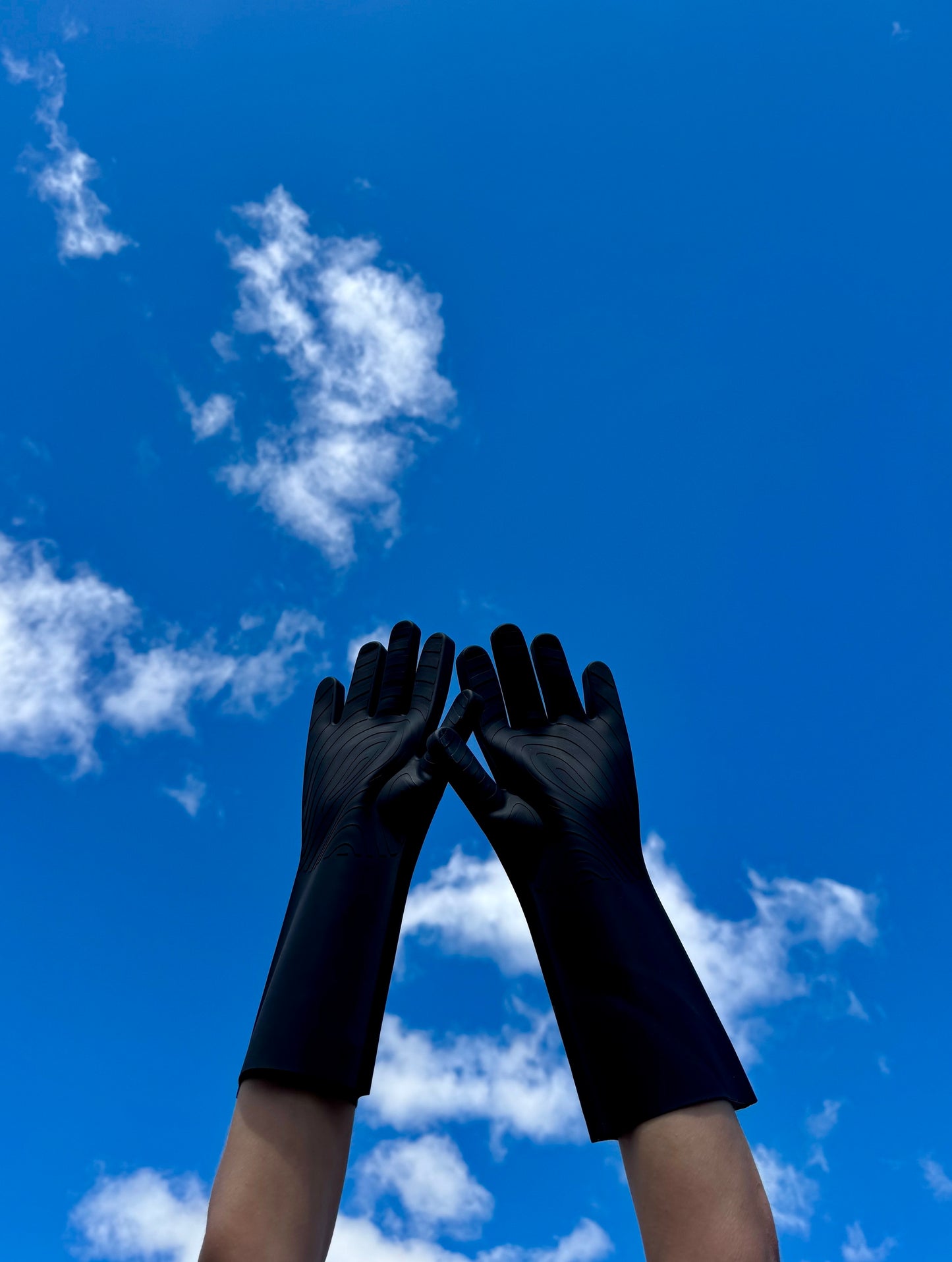 TRUE BLACK GLOVES
